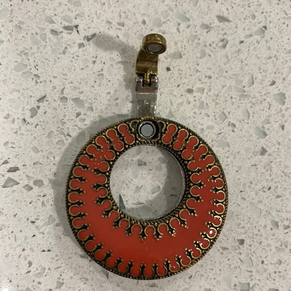 Authentic Premier Designs Double Take Pendant - Picture 3 of 3